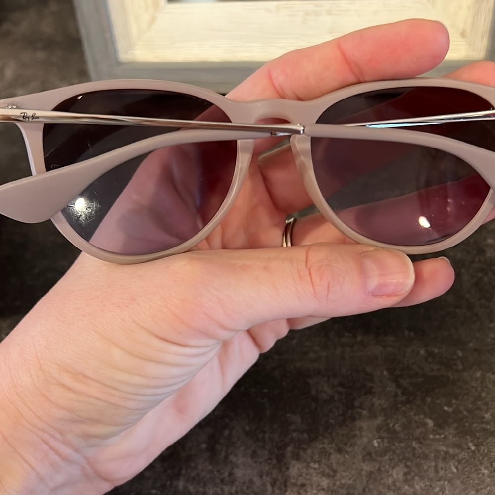 EUC rayban authentic Erika sunglasses - Picture 5 of 9